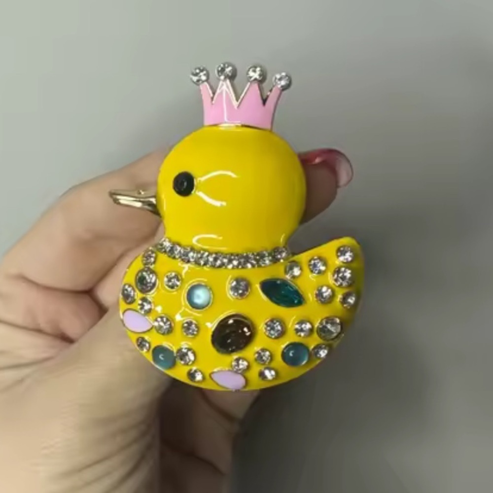 Yellow Duck Gold Crystal Brooch
